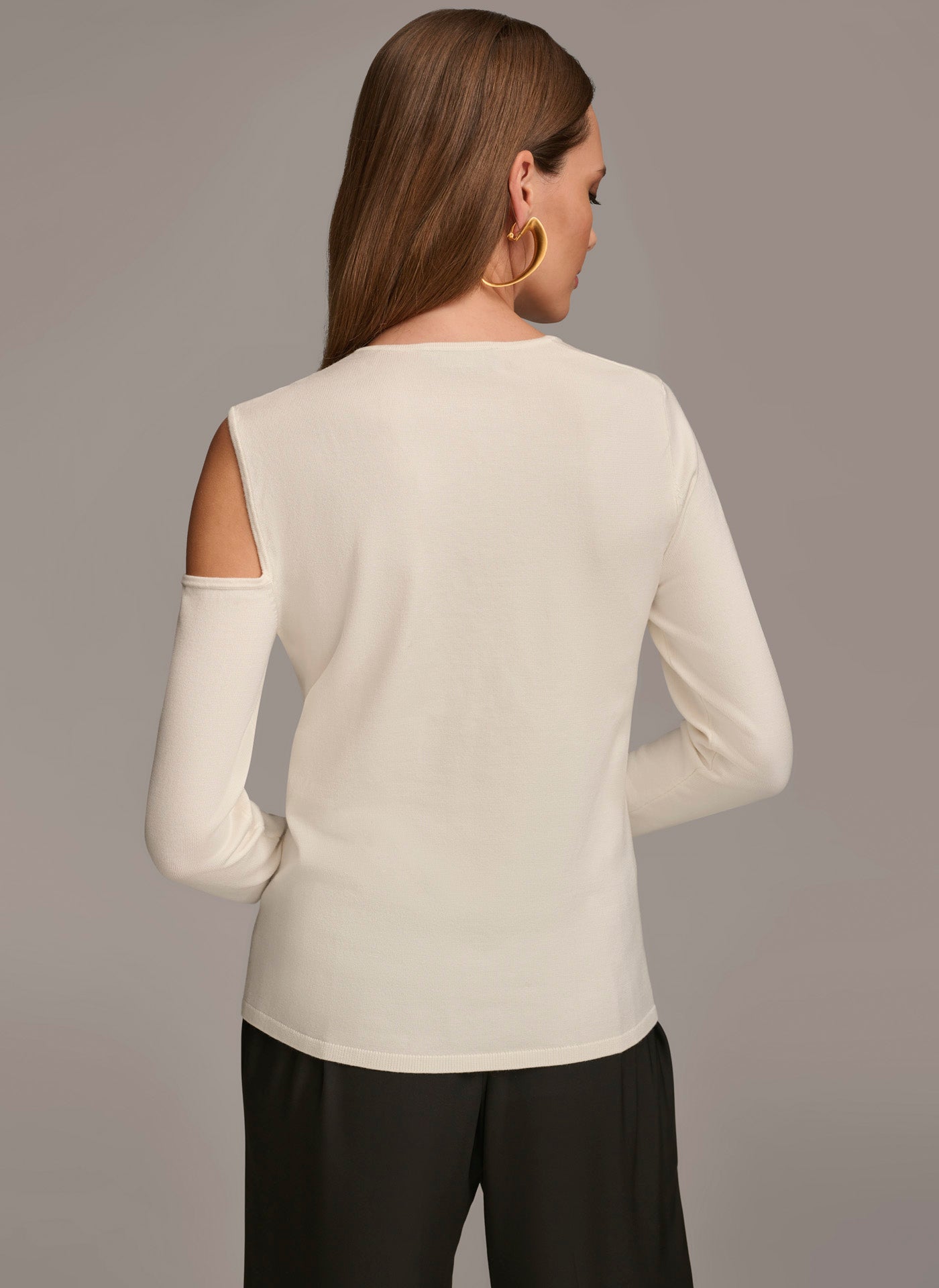 (image for) PERFECT CUTOUT SHOULDER TOP